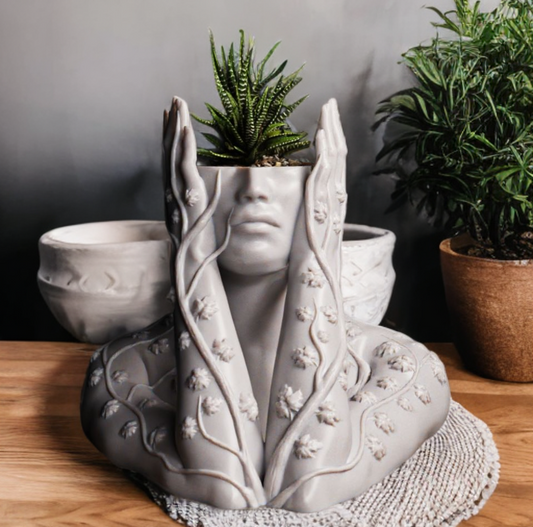 Mythic Ivy Woman Planter – Stone-Style Goddess Vase for Succulents & Decor