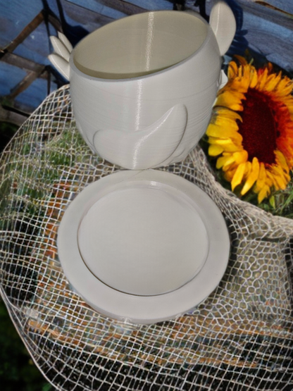 Chicken Planter – White | Cute Indoor Plant Pot with Drainage | Farmhouse Decor | Unique Gift for Plant Lovers