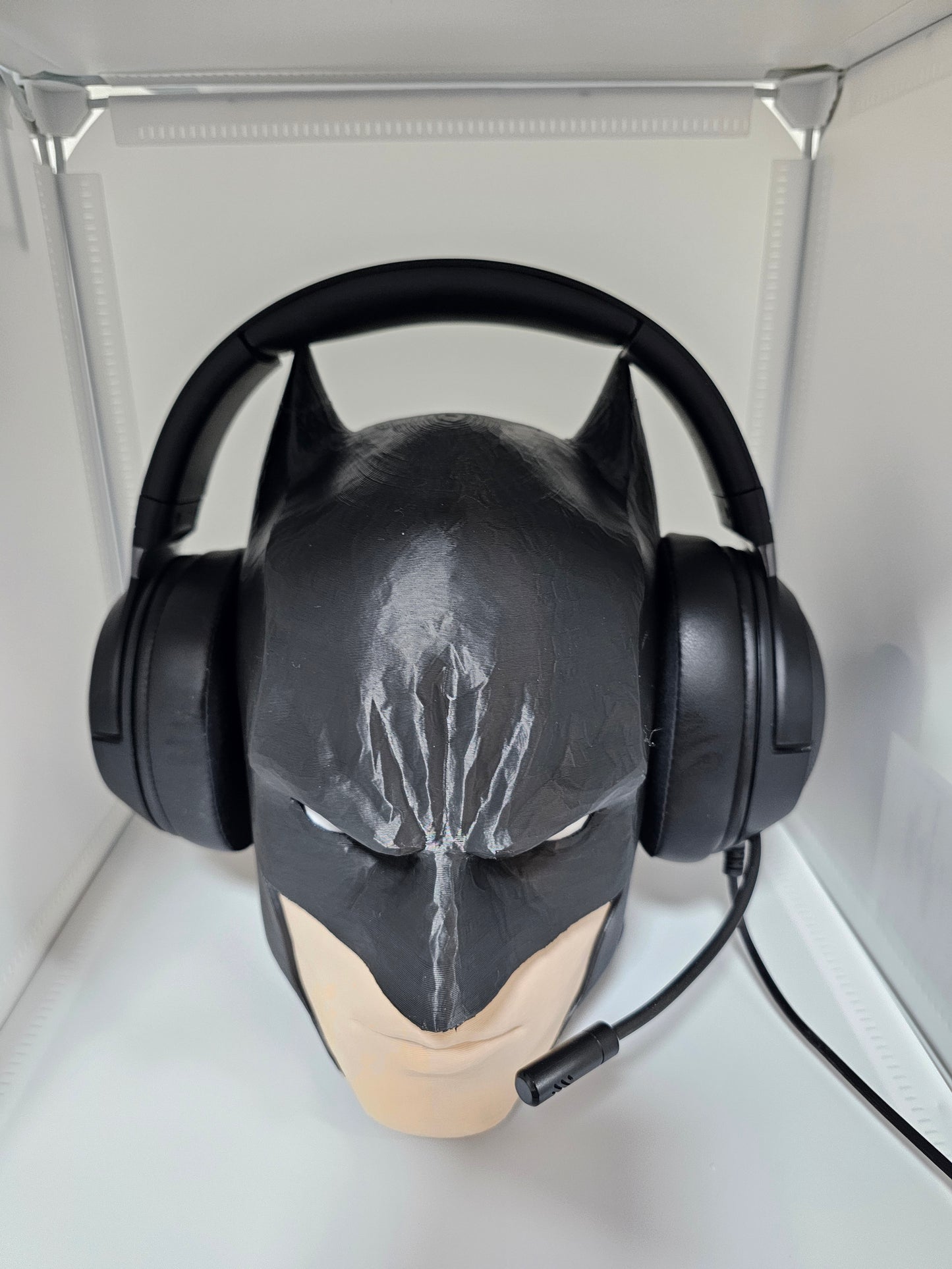 Caped Crusader Headphones Stand | Unique 3D Printed Headset Holder | Comic Inspired